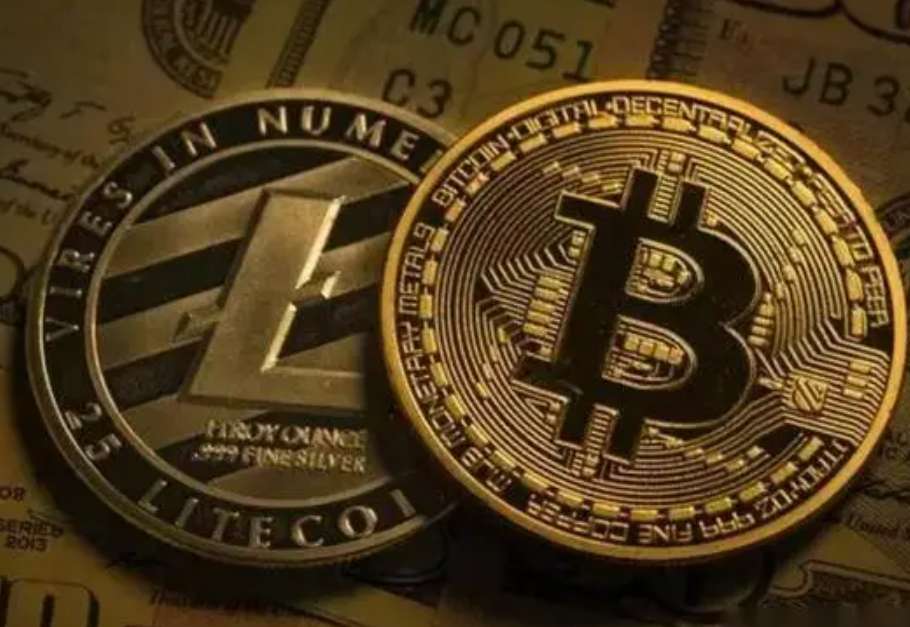 Bitcoin ETF Outflows Persist, zkSync Confirms Airdrop 